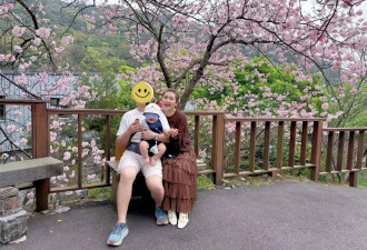 任家萱43岁疑似怀二胎，穿宽衣服，腹部凸起