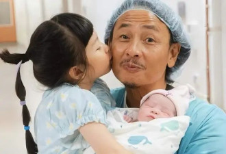 恭喜！香港知名男星58岁妻子剖腹生二胎，追平医院最高生产记录