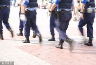 23岁樱花妹“当警察面前”砍死83岁男邻居！
