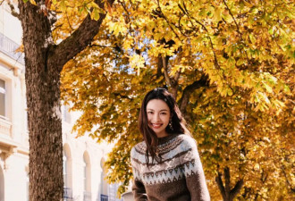 51岁周迅又穿成人间香奈儿，这个搭配思路确实好用