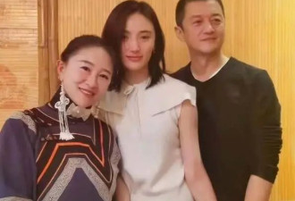 李亚鹏官宣离婚，和海哈金喜和平分手，离婚原因不是缺钱