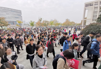 中国财政养了7000万人？越来越多人集中在体制内
