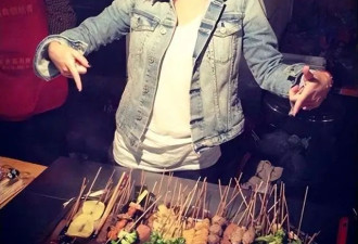香港知名天王7岁女儿罕现身，其妻子目露凶光