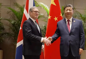 要送两大礼，往昔“日不落”帝国向习跪下