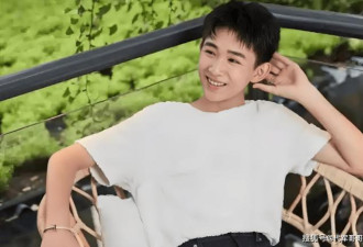 19岁中国顶流男星被曝脚踩三只船 殴打大4岁女友