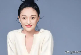 51岁周迅在巴黎时装周，满头白发不修边幅，网友太真实，太随性
