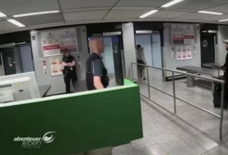 华女入境 因长相与通缉犯相似 被困小黑屋数小时