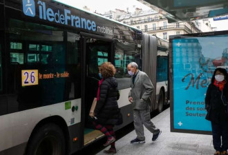 法国人上公交不说“Bonjour”要跳舞!不跳别上车