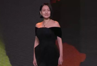 小S亮相金钟奖！如愿拿下最佳主持哭到脸变形