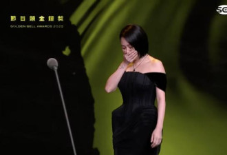 大S过世8个月 小S首现身泪崩：你不在很辛苦