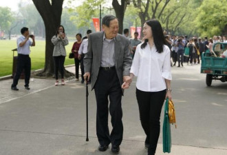 杨振宁说要活到108岁 不反对翁帆改嫁