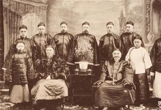 英国要租香港100年,李鸿章却只肯租99年,如今...