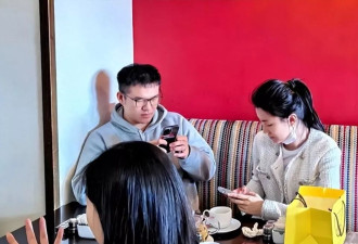 原来她是乔欣妈妈,二婚嫁上海豪门,难怪女儿不选杨洋转头嫁富豪