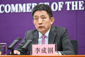 李成钢访美怒轰"地狱之火"!美财长痛骂他不请自来:精神已失常