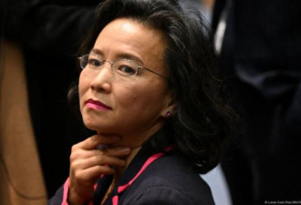 成蕾在中国经历了怎样的三年监禁？