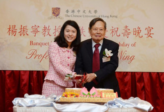 翁帆发小诗悼念杨振宁：多年陪伴我何其有幸…