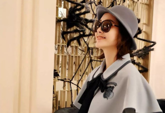 唐艺昕与5岁女儿穿亲子装惊艳 似姐妹花