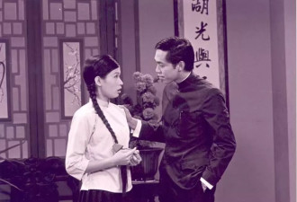 知名歌后晒照获关注!曾与同性互动亲密被传断背情