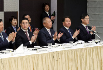 川普高尔夫密会内幕曝！韩财阀受邀并无同场打球