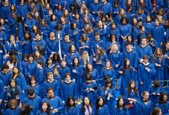 加拿大大学要改制！AI成必修课 课时制取消 学位含金量要重算