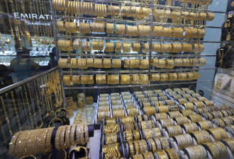 该接还是该跑？金价暴跌逾6% 12年最大跌幅