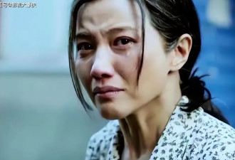 52岁影后颜丙燕认爱小20岁帅男友 恋爱5年超甜 李乃文解脱