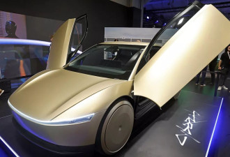马斯克：明年一季度推第三代人形机器人