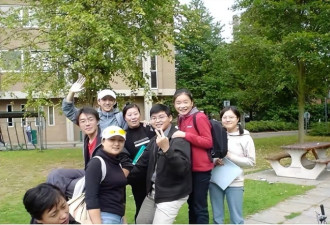 放弃英国绿卡回到家乡，他后悔了吗？