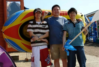 放弃英国绿卡回到家乡，他后悔了吗？