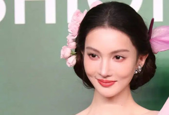 Vogue红毯成明星修罗场，每个细节都是戏，周冬雨悔不当初