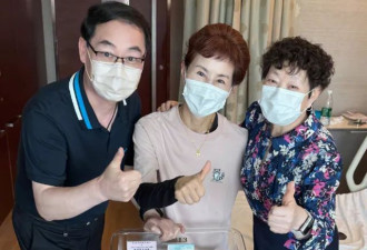 张檬和小五带6个月儿子海边度假，哺乳期不穿内衣