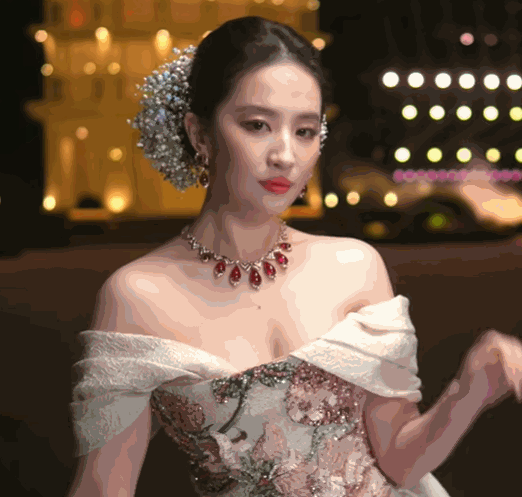 流量至上、拜高踩低，都在这张大合照上体现得淋漓尽致