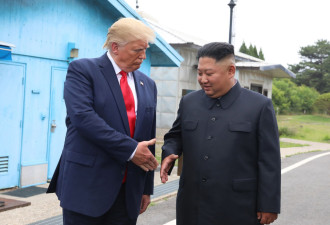 韩国统一部长倡特朗普金正恩把握机会见面