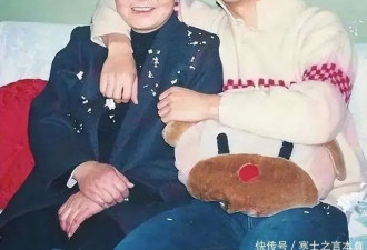 康辉与妻子坚持丁克二十余年，万千荣耀，不及...