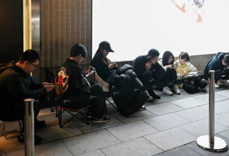 国际金价再次跳水，国内金饰还在买买买....