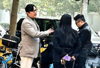 李湘王岳伦现身北京街头被偶遇！二人悠闲聊天离婚后依旧相处融洽