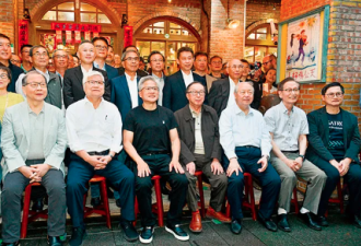 黄仁勋的中国搭子，狂赚2000亿