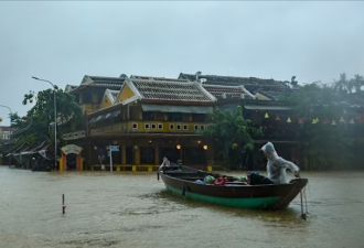 越南中部24小时降雨超过1米,近万人撤离避洪灾
