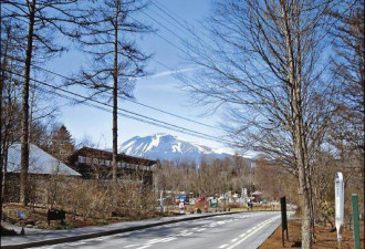 他为便宜房租搬到乡下 一年后“逃回”城市…