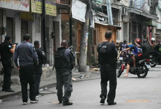 巴西最致命反毒行动：2500名警察围剿，121人死亡