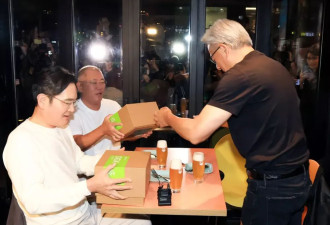 喝酒聊芯片大单？黄仁勋约三星、现代会长吃炸鸡