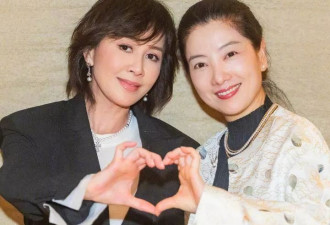 刘嘉玲晒同学50年后合影，被吐槽不如同学自然