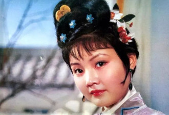 马晓晴：与名导同居多年被抛弃，如今57岁还是单身