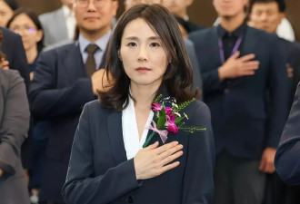 悄然走入公众视野 APEC峰会刷屏韩国女次长是谁？