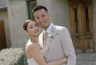 胡定欣晒胡杏儿新婚贺礼：999 纯金龙凤镯亮眼