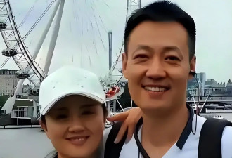 辛柏青带17岁女儿寺庙祈福！父女俩一直牵着手，李乃文也陪在身边
