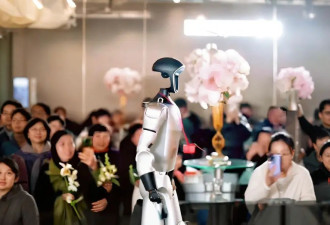 宇树机器人，在婚礼迎宾，养老院热舞，日入8000