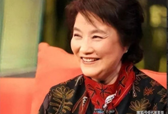 定居美国78岁回国“捞金”，她凭啥被称“人民艺术家”