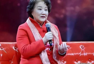定居美国78岁回国“捞金”，她凭啥被称“人民艺术家”