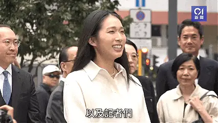 31岁江旻憓两年打进上流圈！霍家兄弟让C位给她，香港中产养女天花板